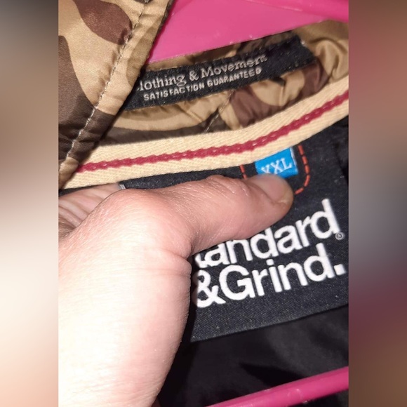 Standard & Grind, down type camo jacket - Picture 3 of 4